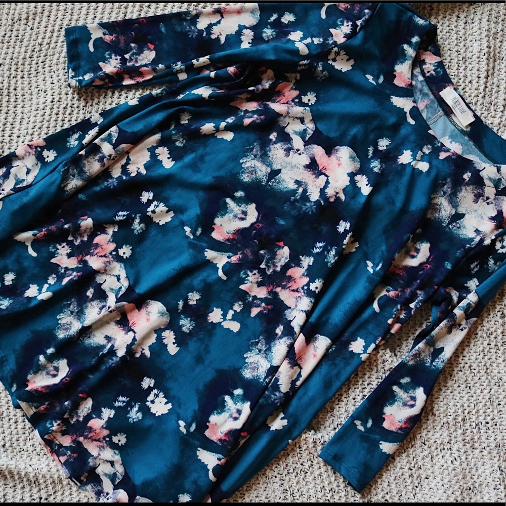 Long Sleeve Floral Tunic. EUC